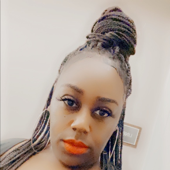 Meet your Posher, Leasanea - Picture 1 of 1